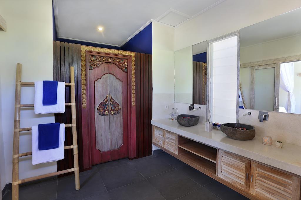 Villa Bukit Nusa Lembongan Exterior photo